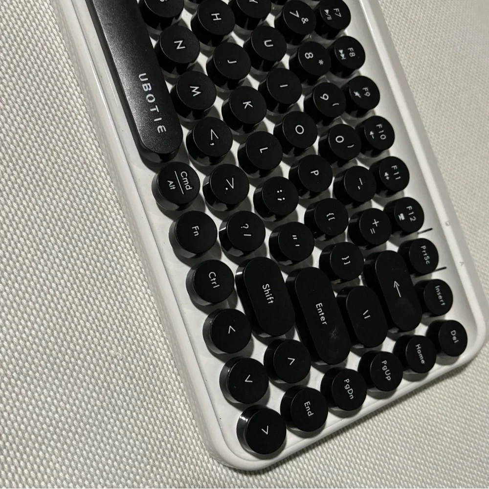 Ubotie Bluetooth Keyboard